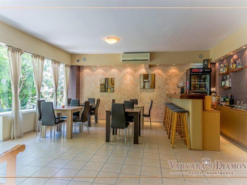 Varvaras Diamond Hotel พลาตาเนส ภายนอก รูปภาพ