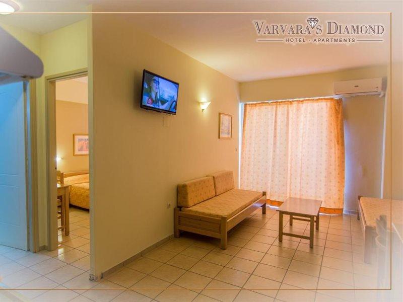 Varvaras Diamond Hotel พลาตาเนส ภายนอก รูปภาพ