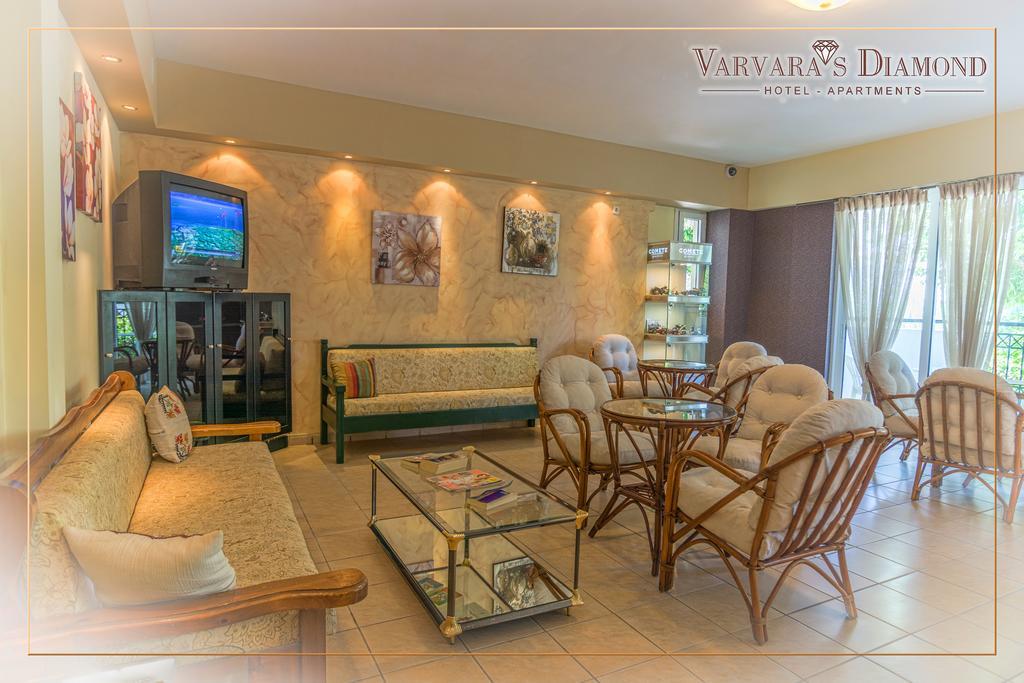Varvaras Diamond Hotel พลาตาเนส ภายนอก รูปภาพ