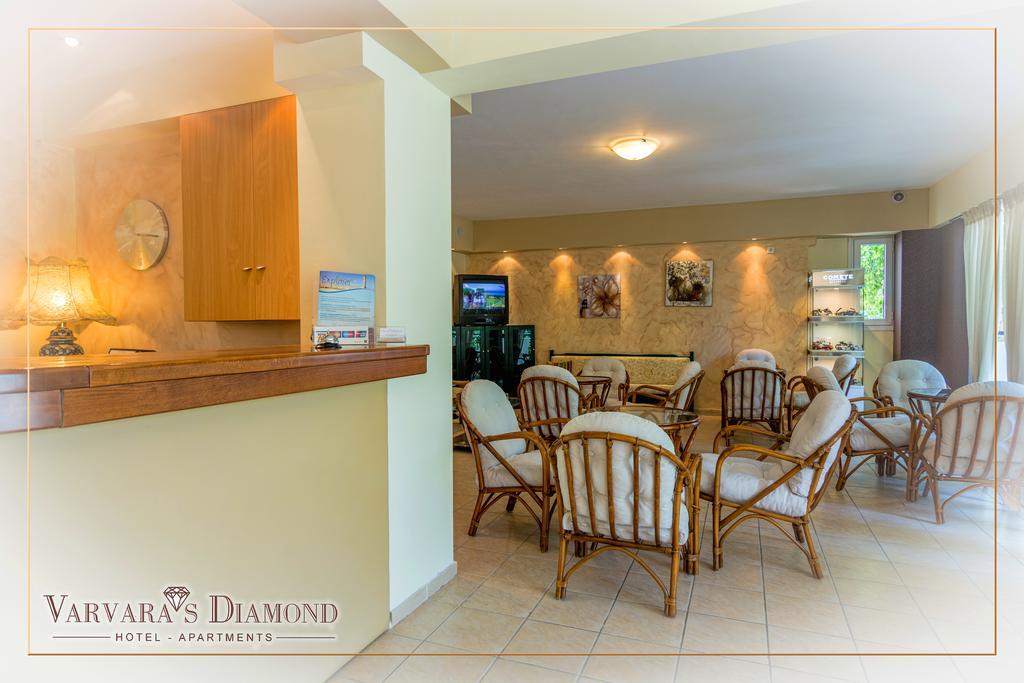 Varvaras Diamond Hotel พลาตาเนส ภายนอก รูปภาพ