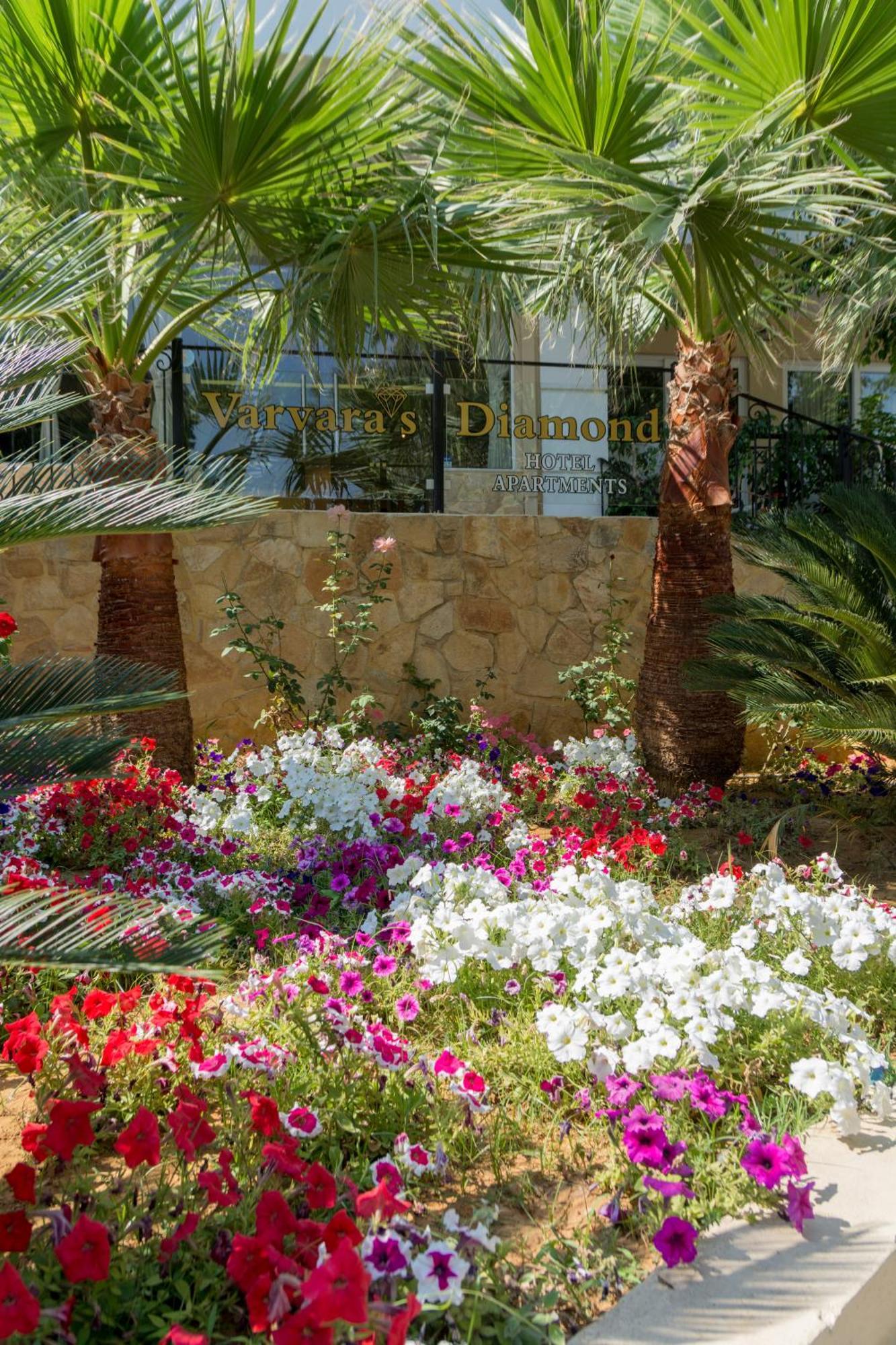 Varvaras Diamond Hotel พลาตาเนส ภายนอก รูปภาพ