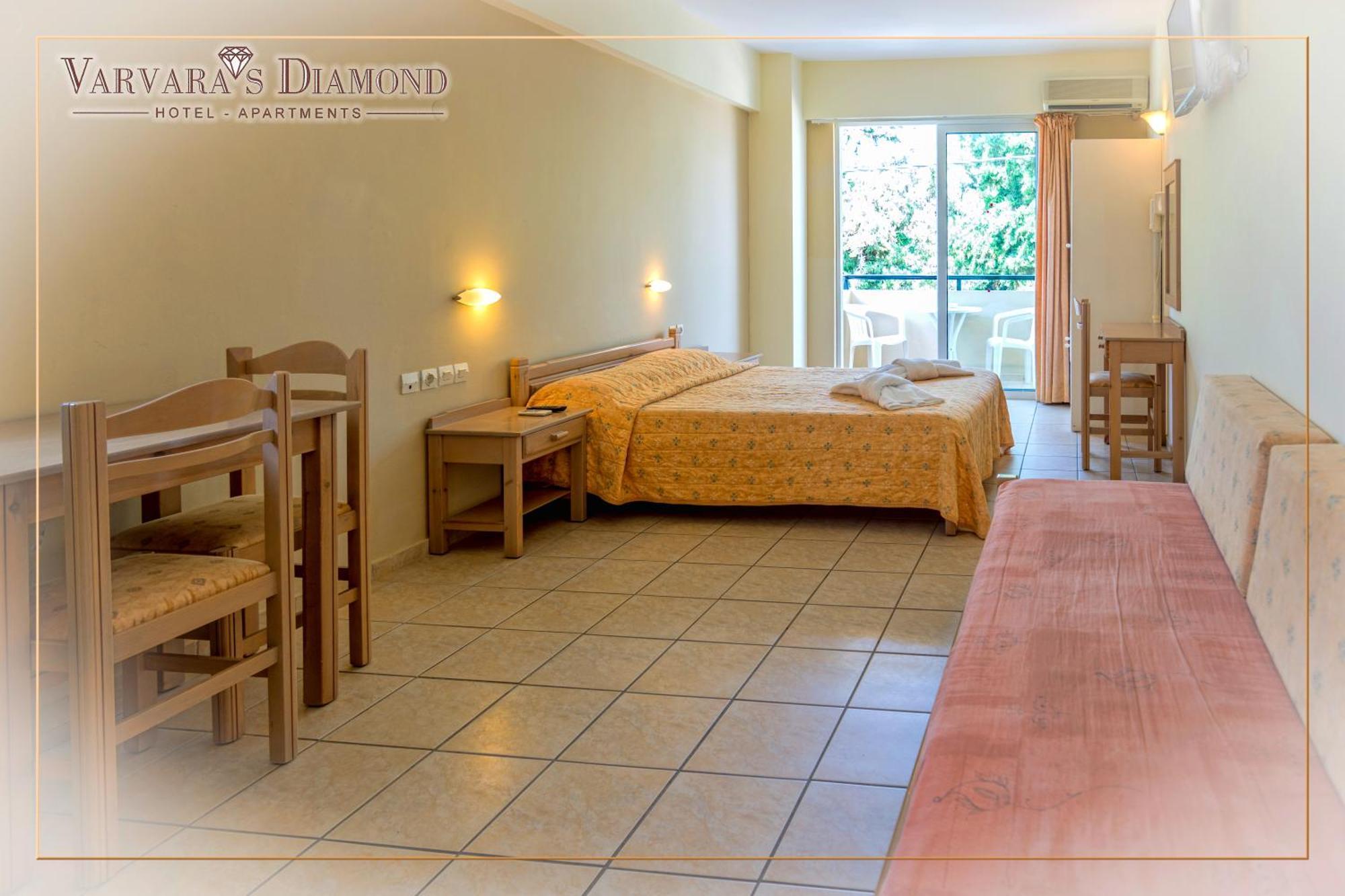 Varvaras Diamond Hotel พลาตาเนส ห้อง รูปภาพ