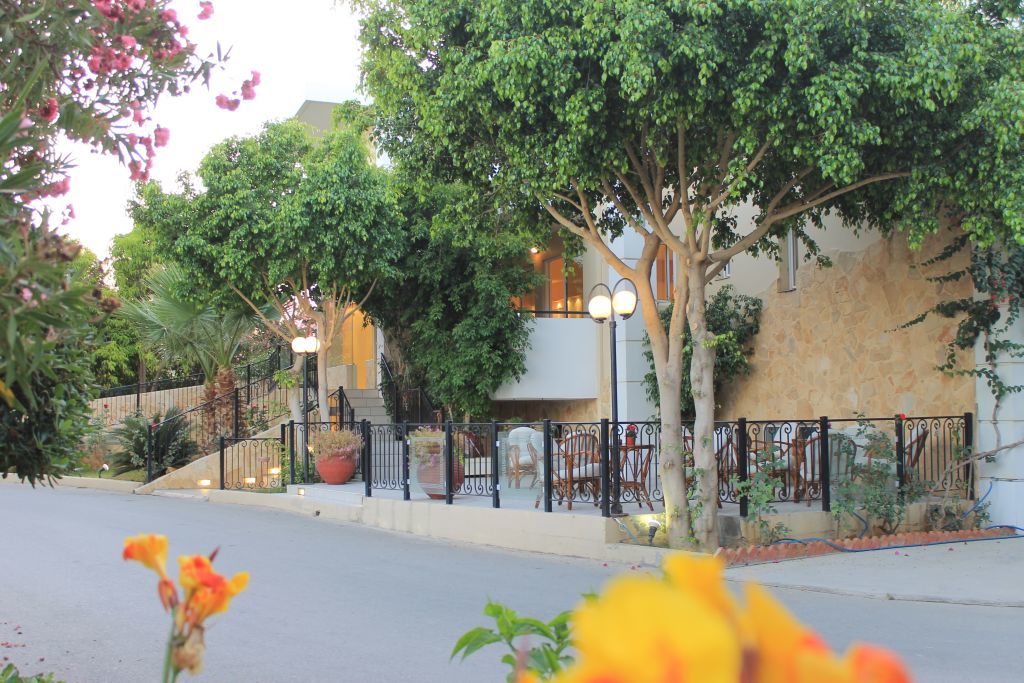 Varvaras Diamond Hotel พลาตาเนส ภายนอก รูปภาพ